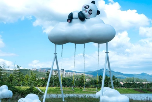 云朵秋千打卡拍照雕塑